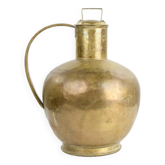 Cruche à lait en laiton