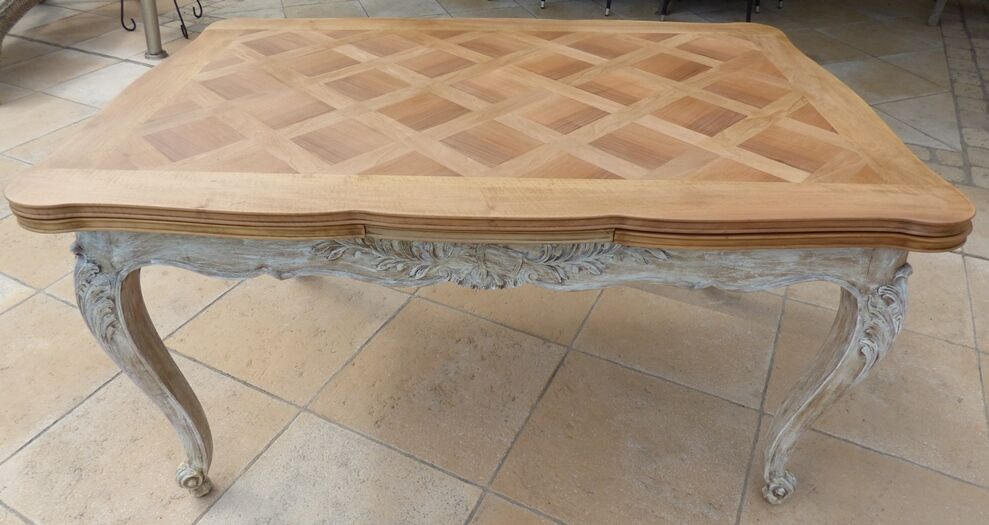 Extendable walnut table Louis XV style – Totally restored