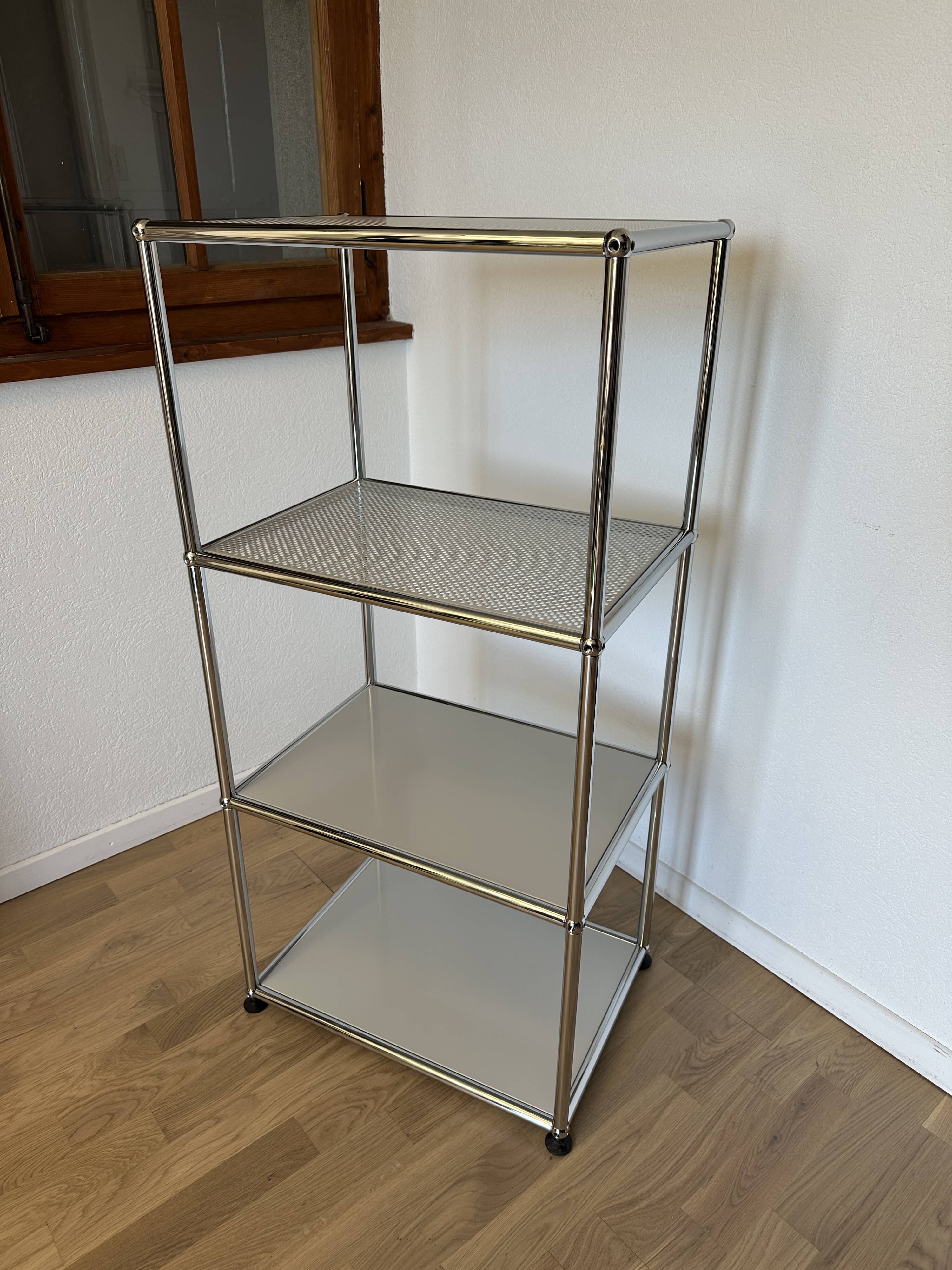USM Haller Shelf in Light Grey