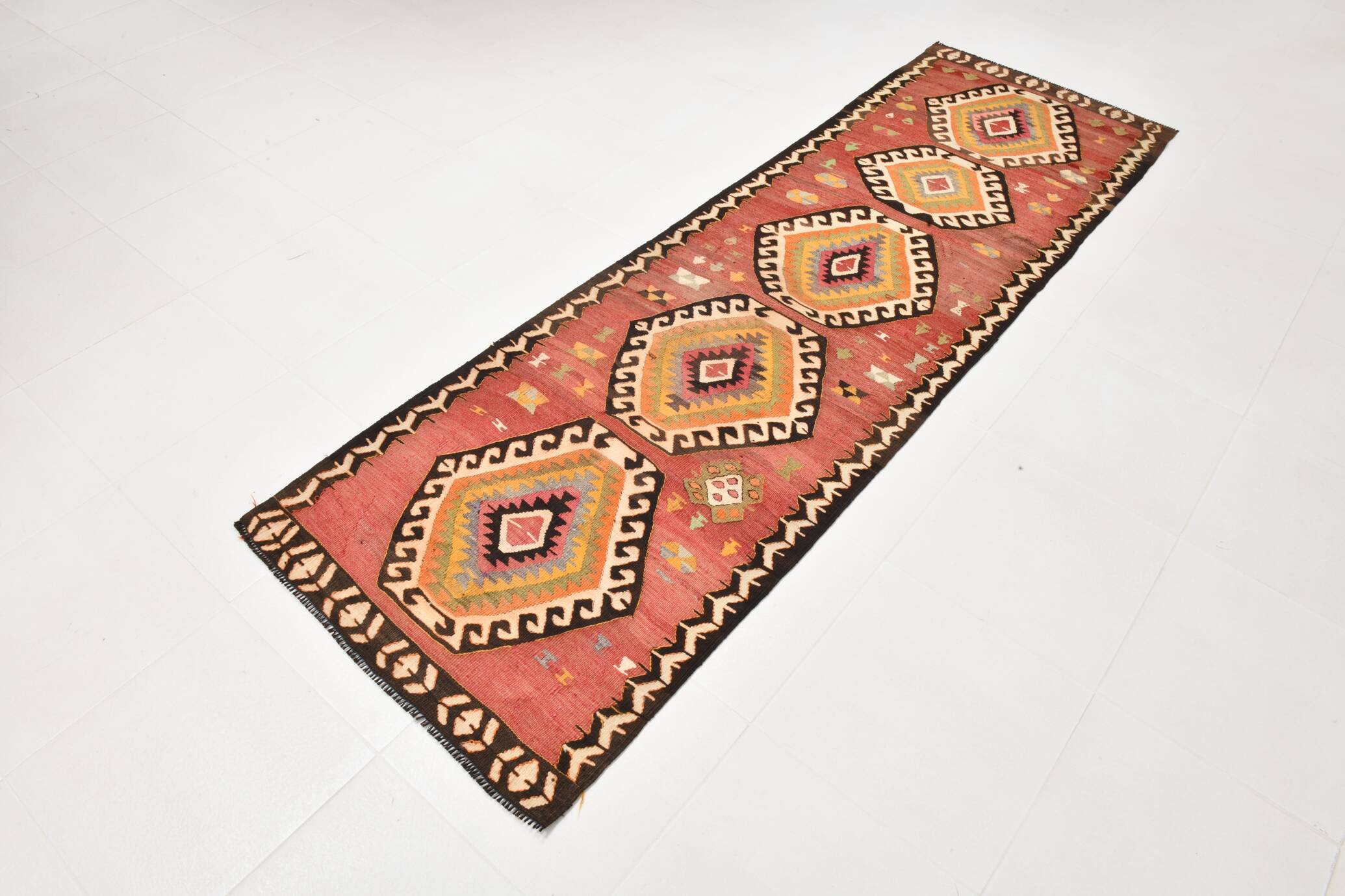 Red Oriental Pattern Kilim Runner Rug, 81x261Cm