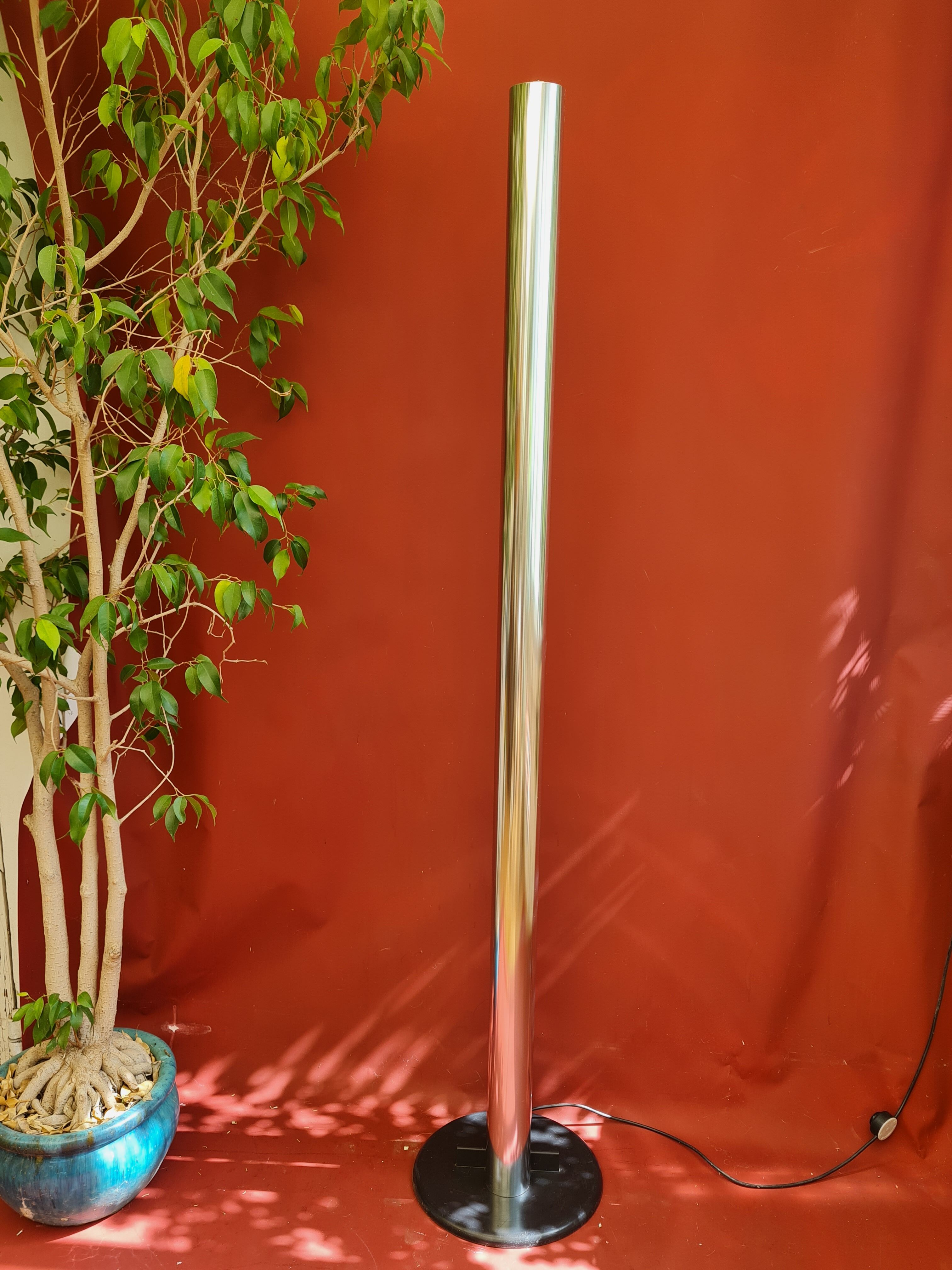 Halogen lamp by Gianfranco Frattini for Artemide, Megaron model.