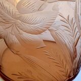 Ancien vase en verre gravé