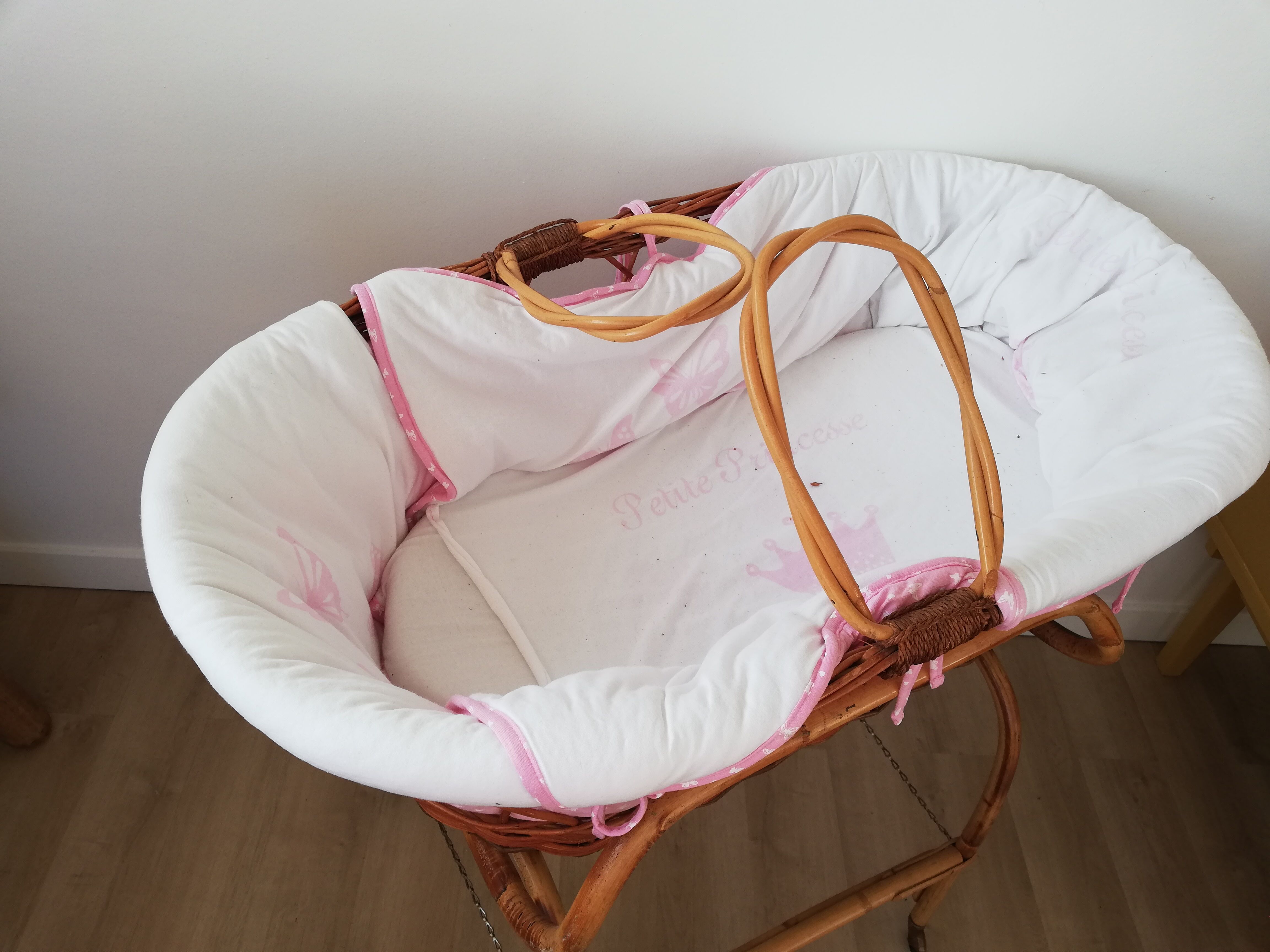 Couffin in rattan 60s