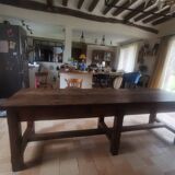 Farm table