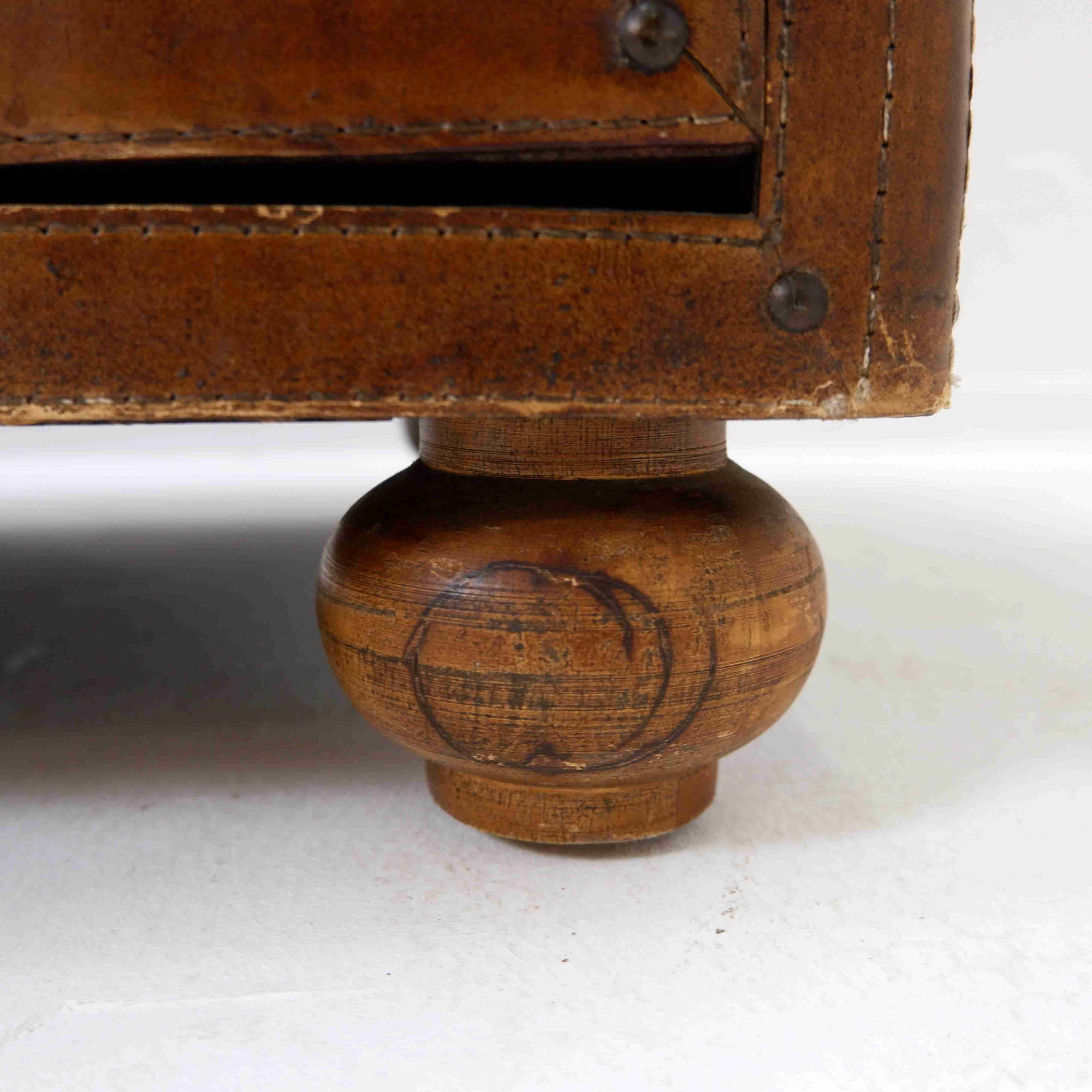 Vintage rattan and leather sideboard - 2 doors - ball feet chest