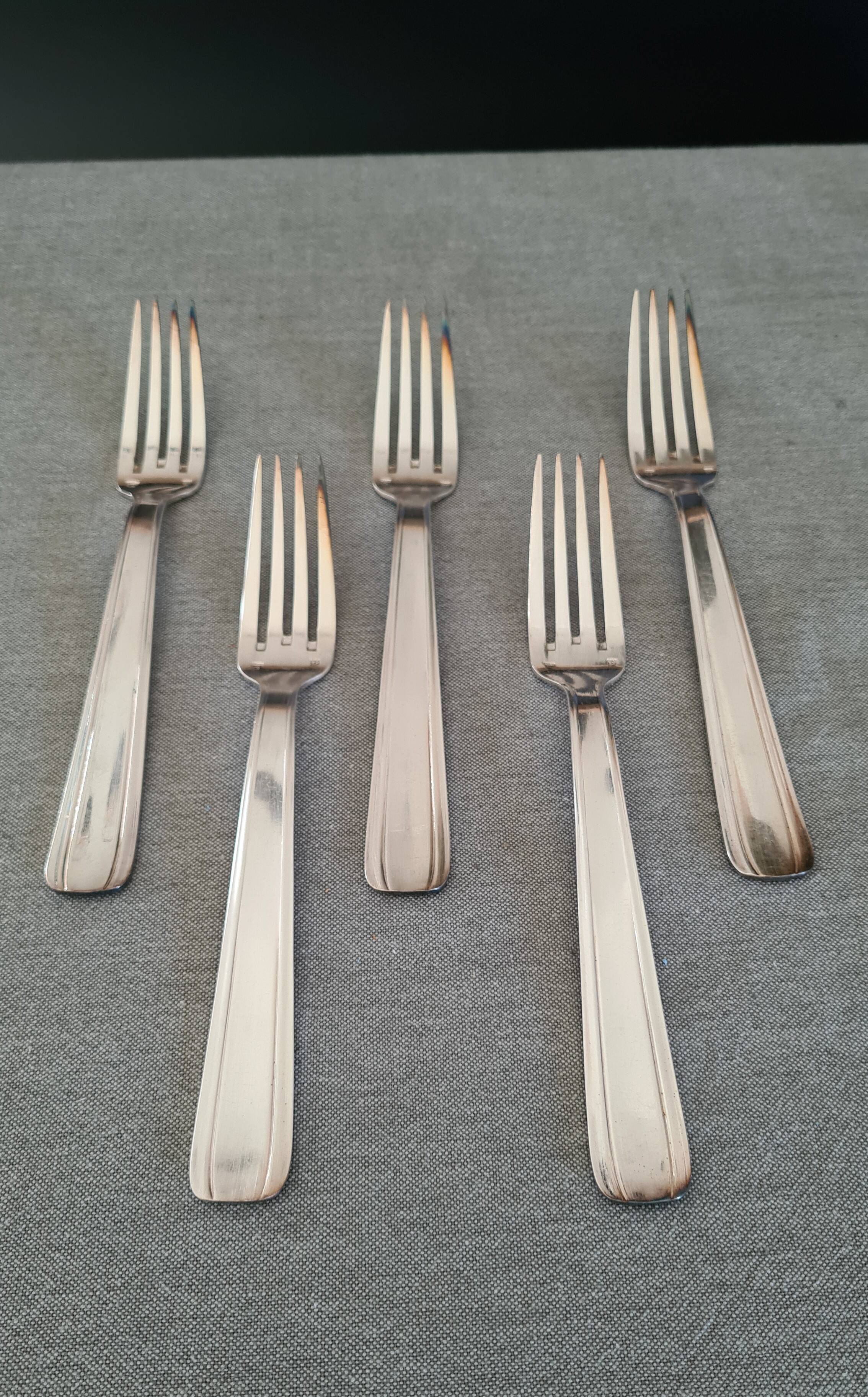Silver metal cutlery