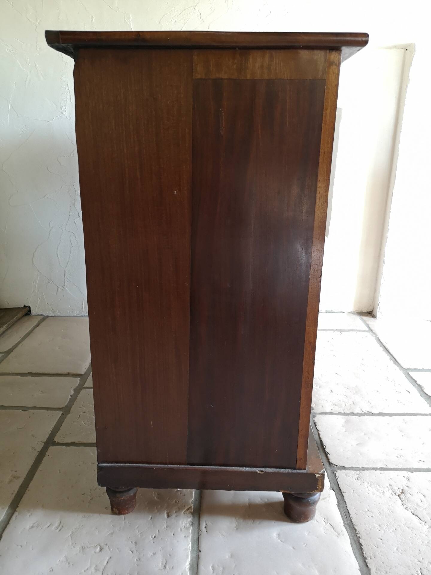 English commode