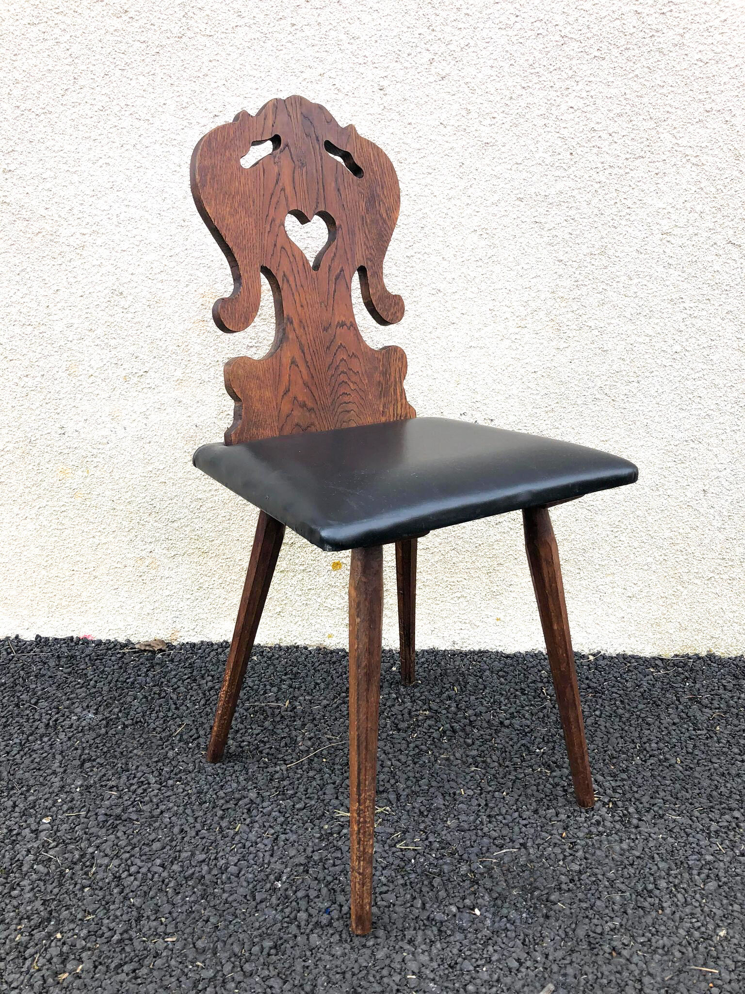 Set of 4 Alsatian chairs, wooden and skaï chair, carved wood, folk art, kitchen, living room, chalet