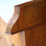 Classy dressing table in mahogany burl (19th century).