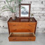 Vintage chest of drawers