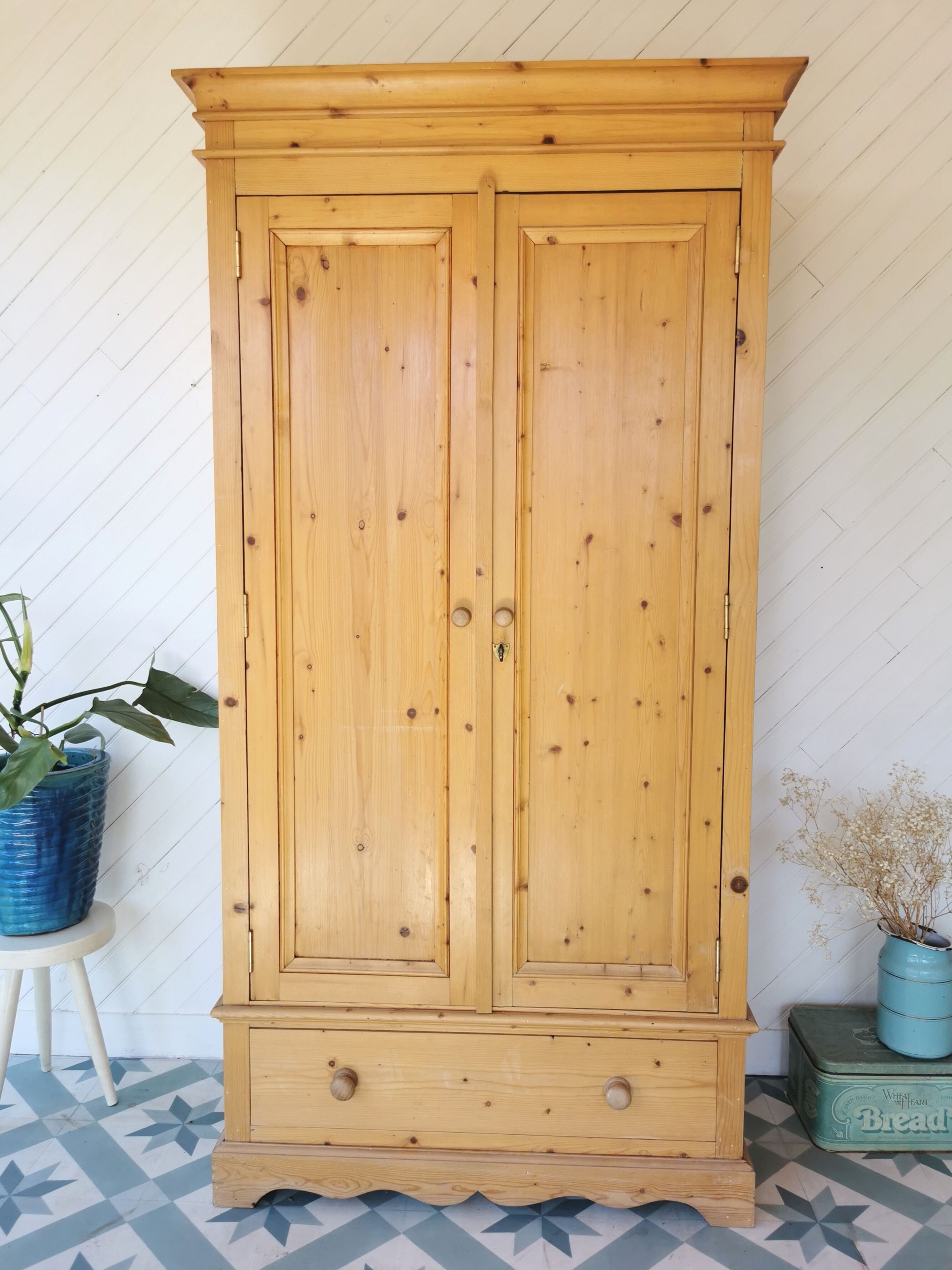 Pine cabinet