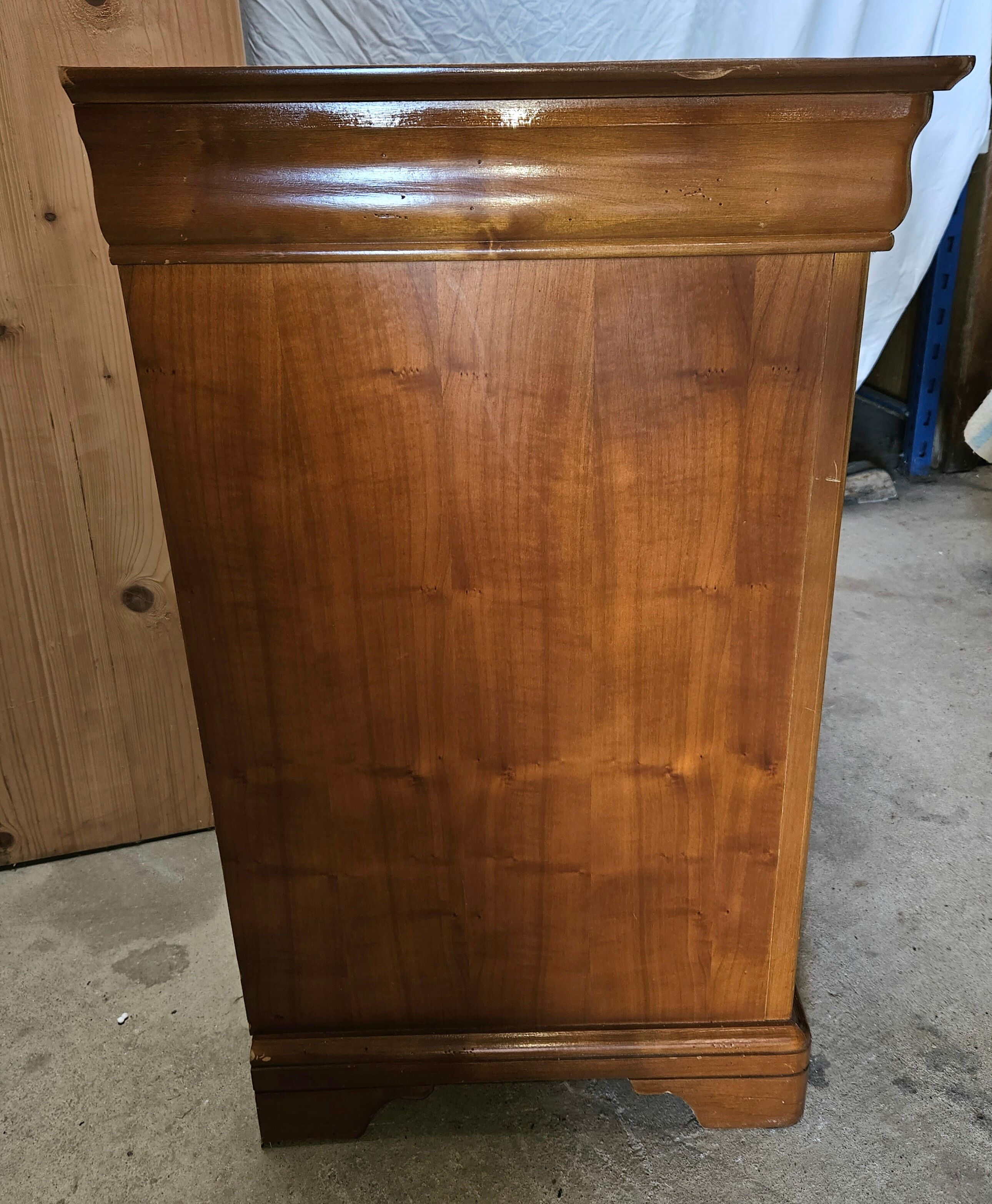 Chest of drawers 3 drawers and 1 shelf