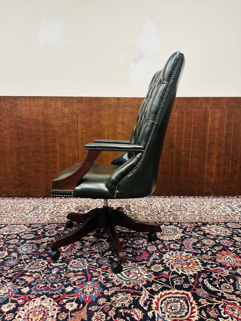 English Green Chesterfield Office Chair Desk chair green