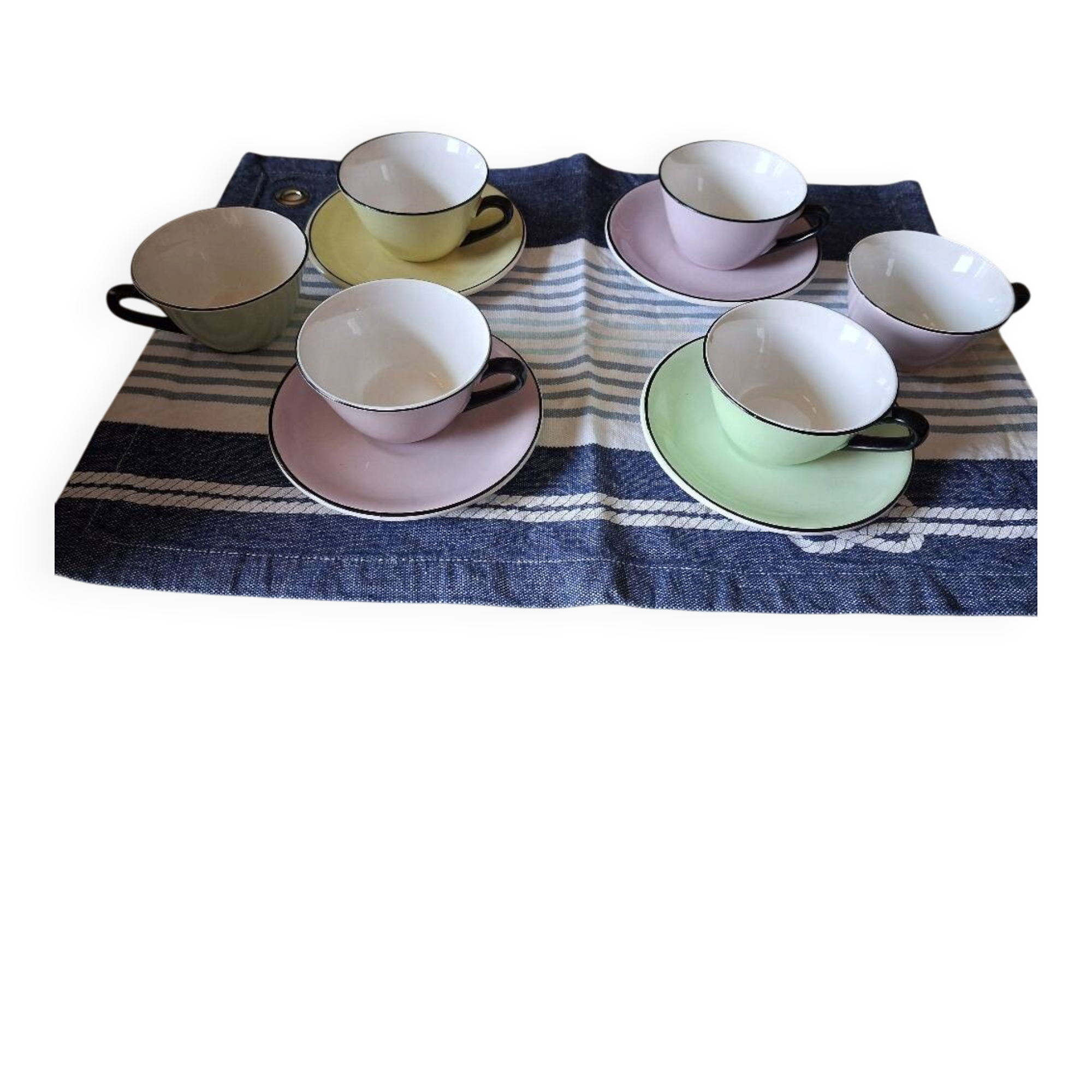 4 cups and saucers Moulin des Loups