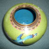 Pair of ginger-covered pots in polychrome enamels