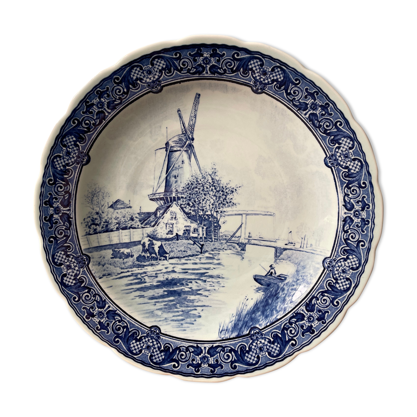 Decorative plate in Delfts earthenware