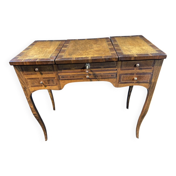 Coiffeuse XIXe à décor marqueté sur chêne de style Transition Louis XV