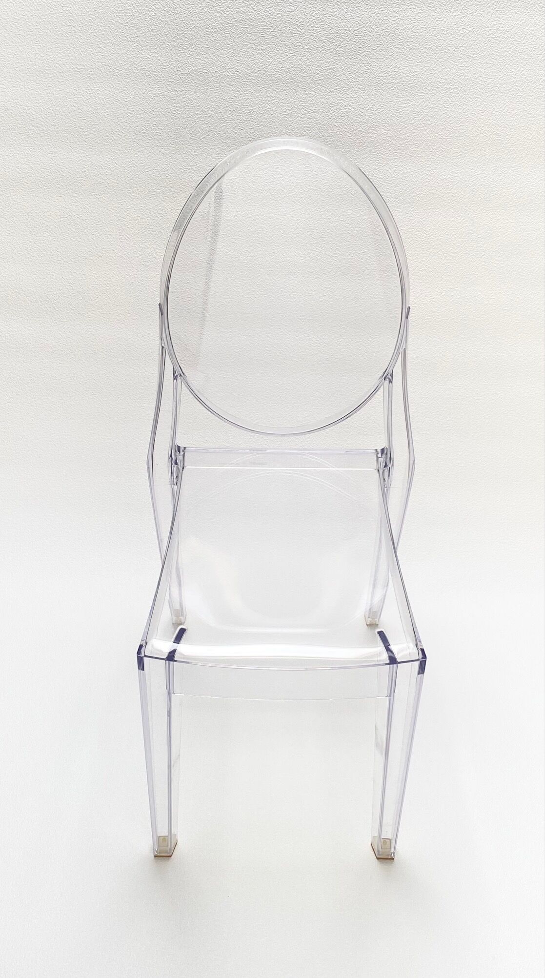 Victoria ghost chair by Philippe Starck 1998