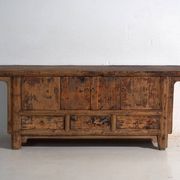 Buffet bas en orme à quatre portes et trois tiroirs – Chine, vers 1930
