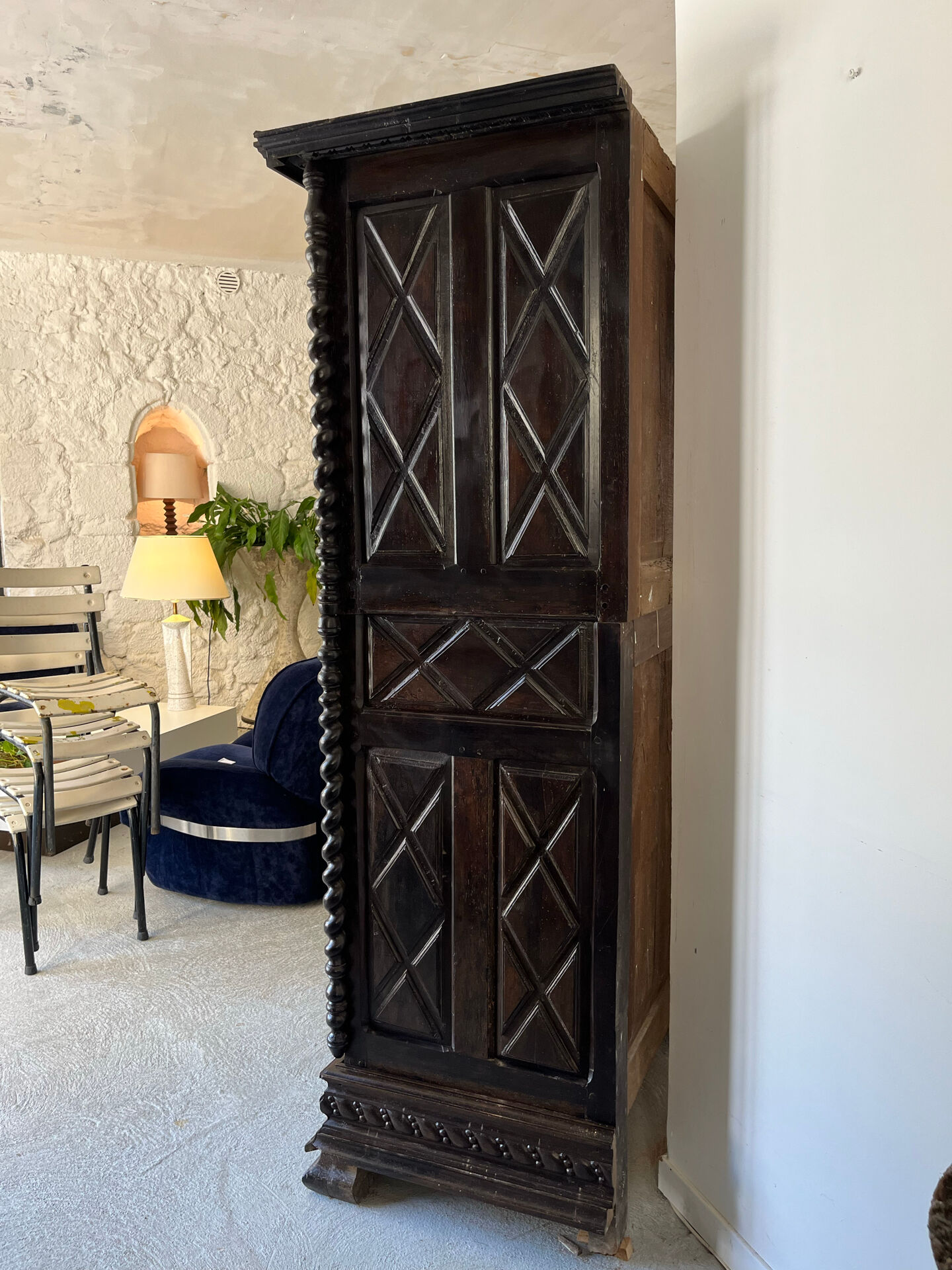 Wedding Bonnetière in Walnut in the Louis XIII style
