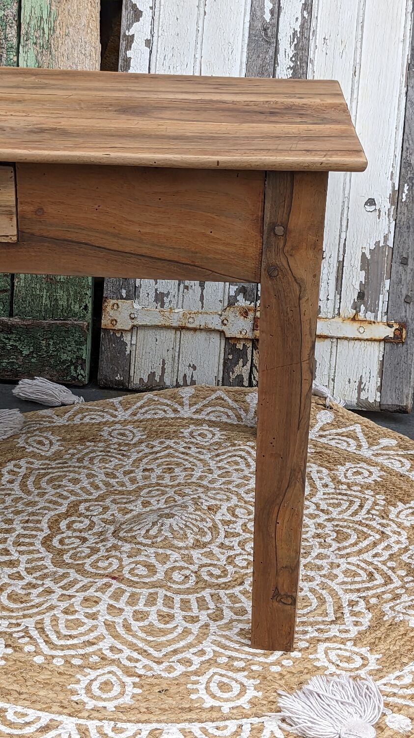 Coffee farmhouse table