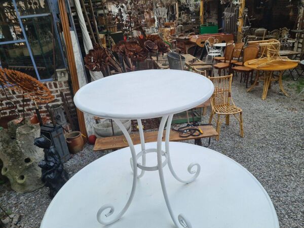 Table de présentation de magasin en fer