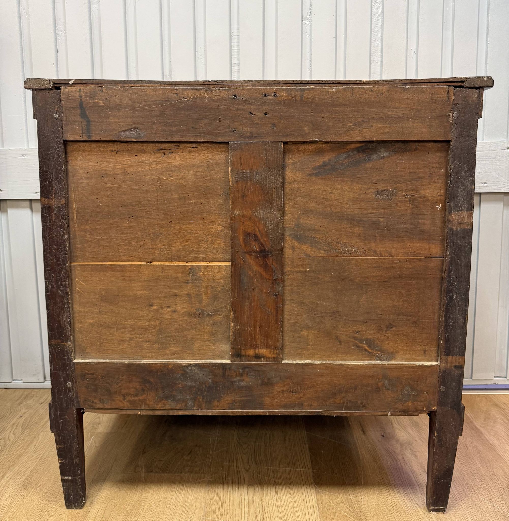 Small chest of drawers in Louis XVI style