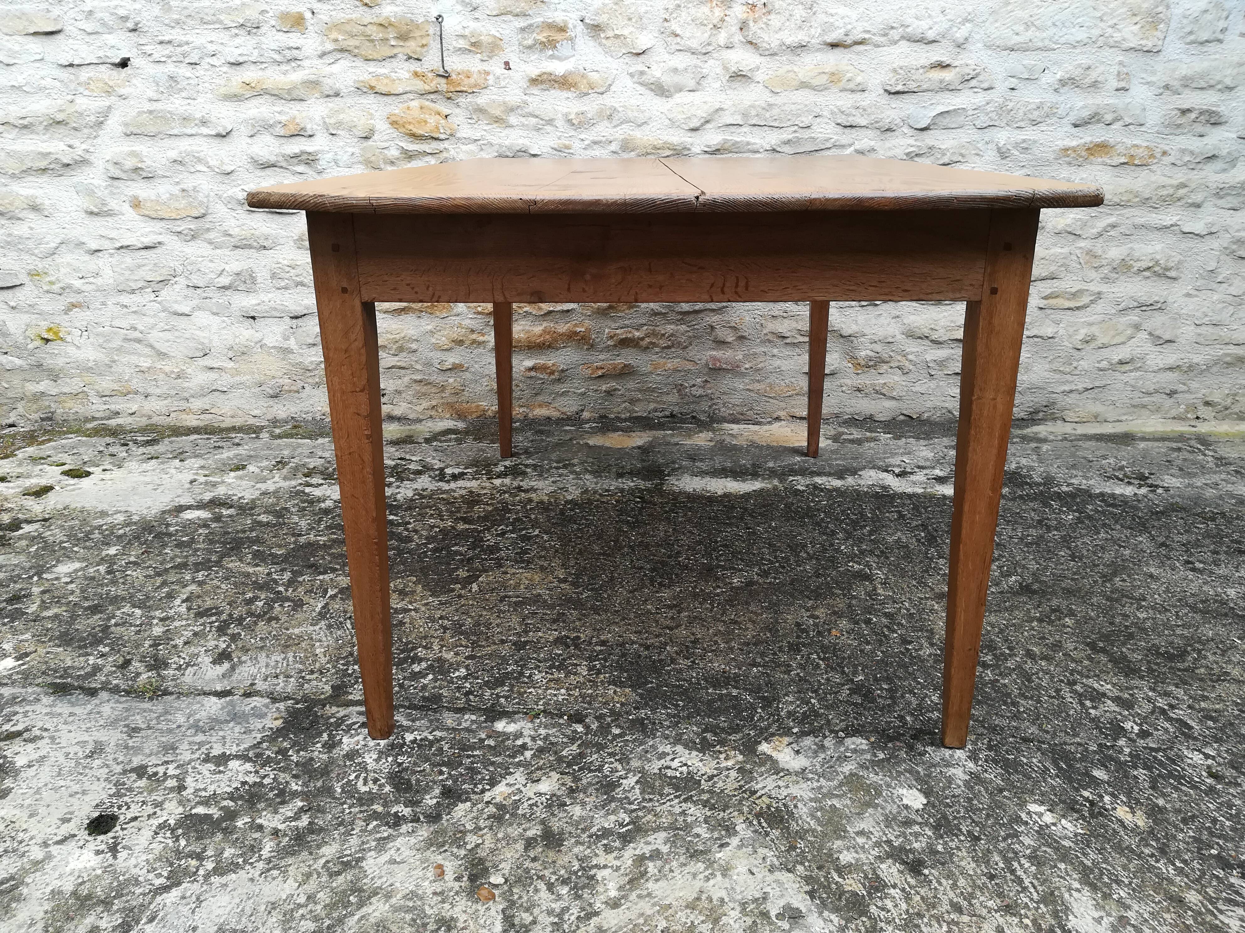 Farm table