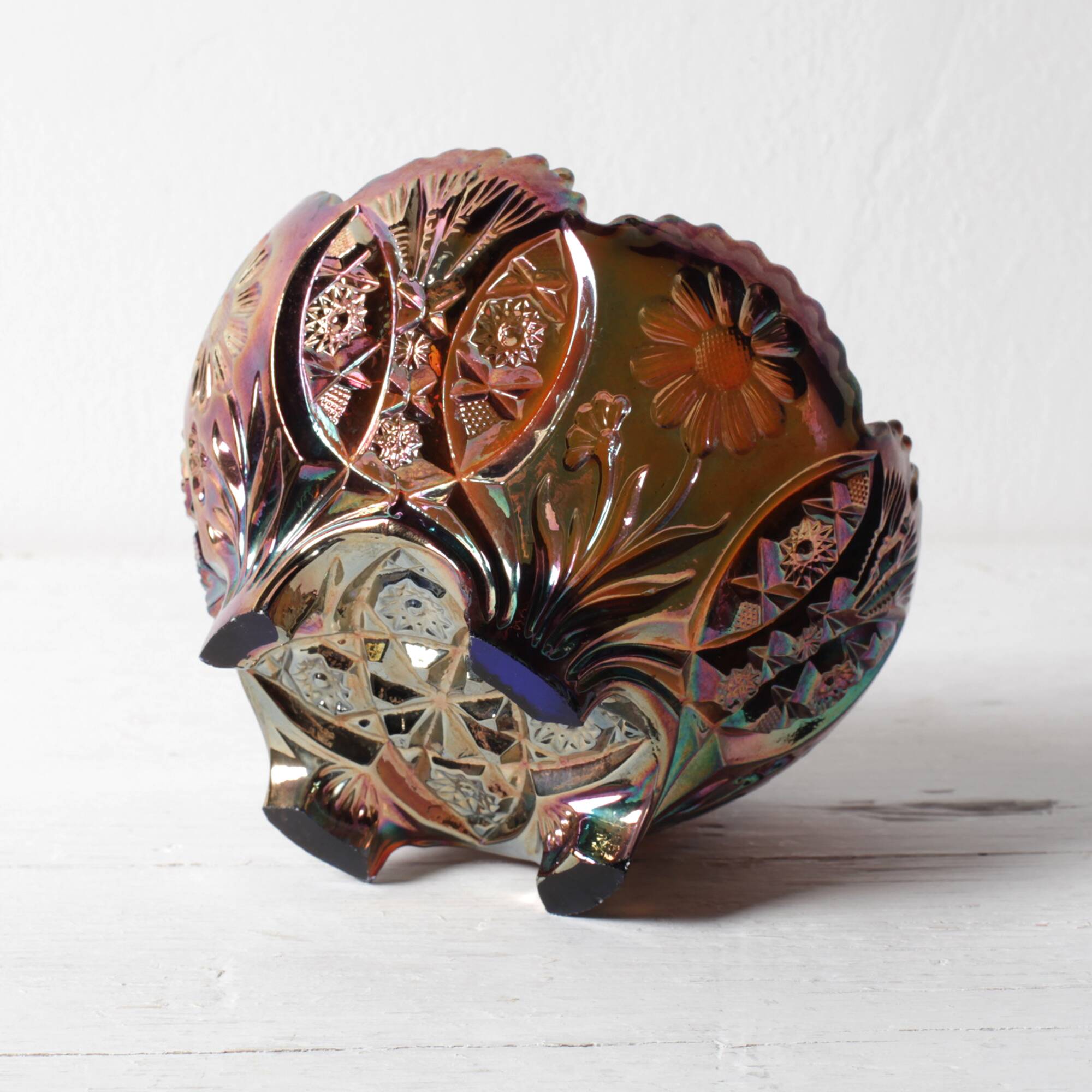 Carnival Glass Bowl / Iridescent Sunk Daisy Pattern / Eda Glasbruk / Sweden
