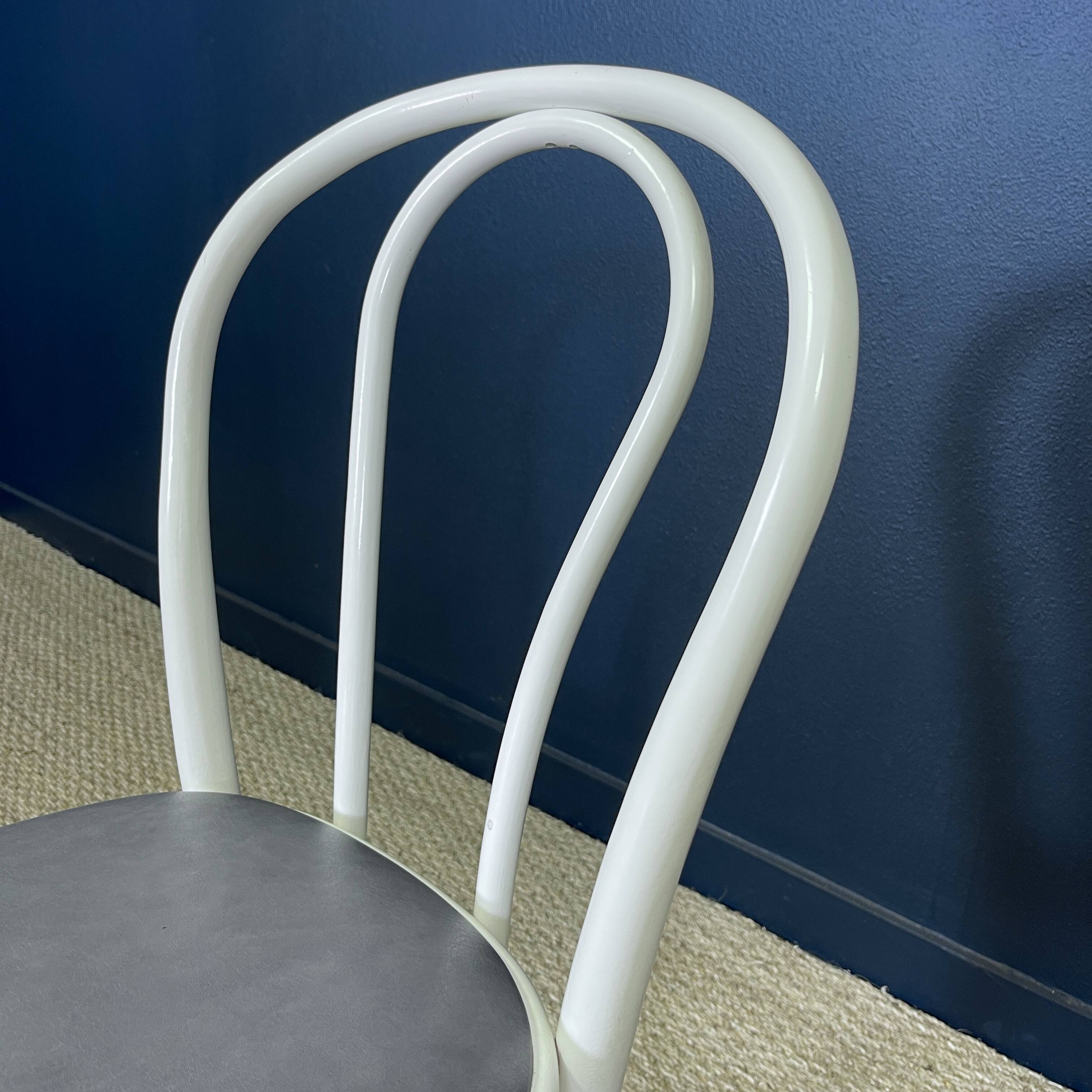 Set of 6 Thonet-type curved wooden bistro chairs