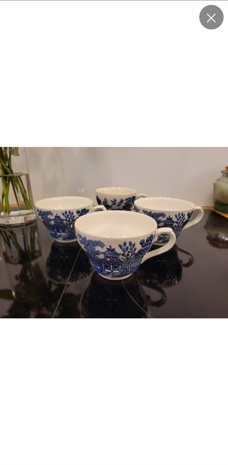 4 English porcelain cups