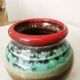 Vase vintage en céramique KIL de Yougoslavie : bordure marron, turquoise et rouge, années 1970