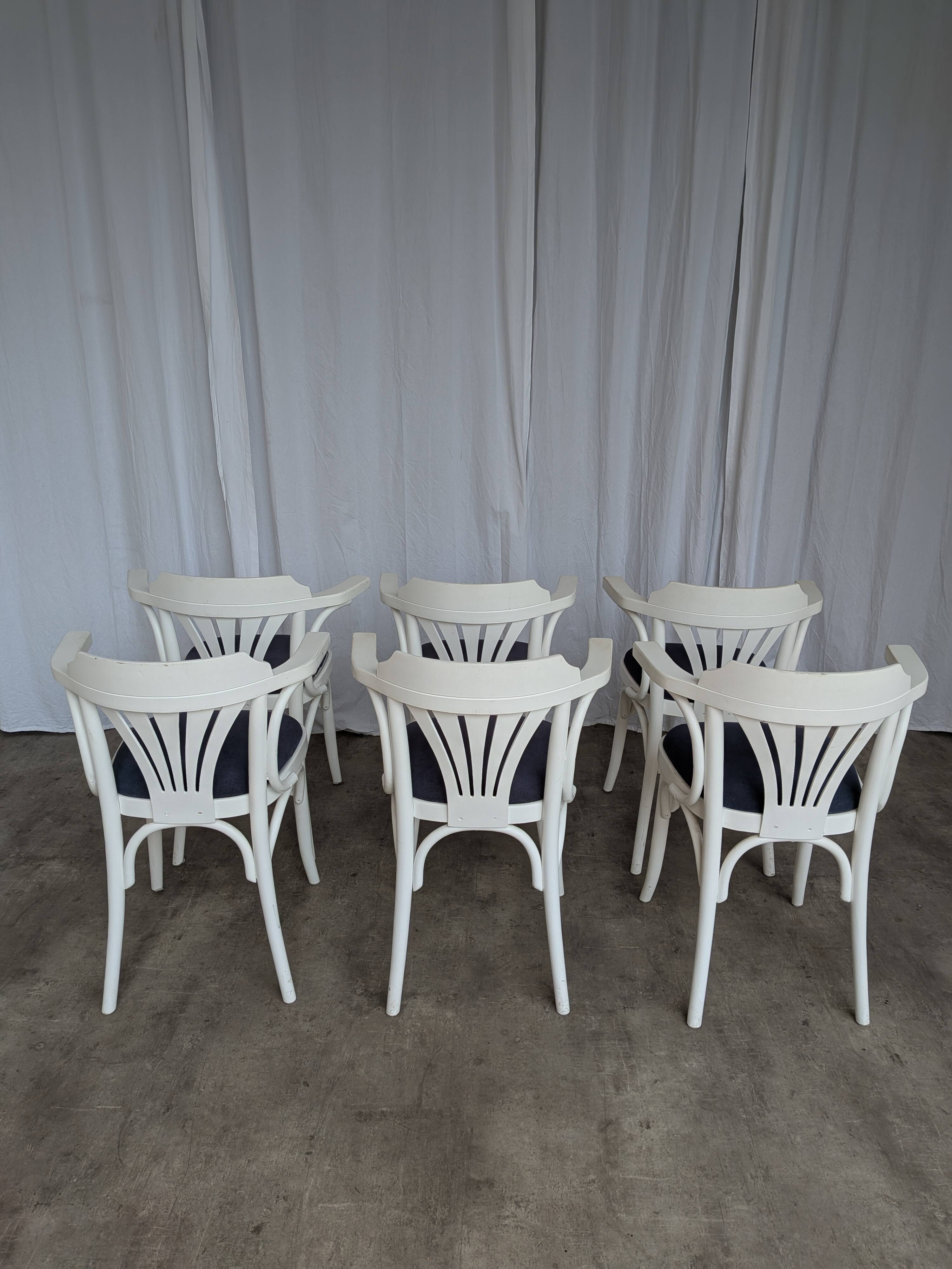 Ensemble de 6 chaises de salle à manger vintage en bois courbé blanc / fauteuil de style Thonet des années 1970