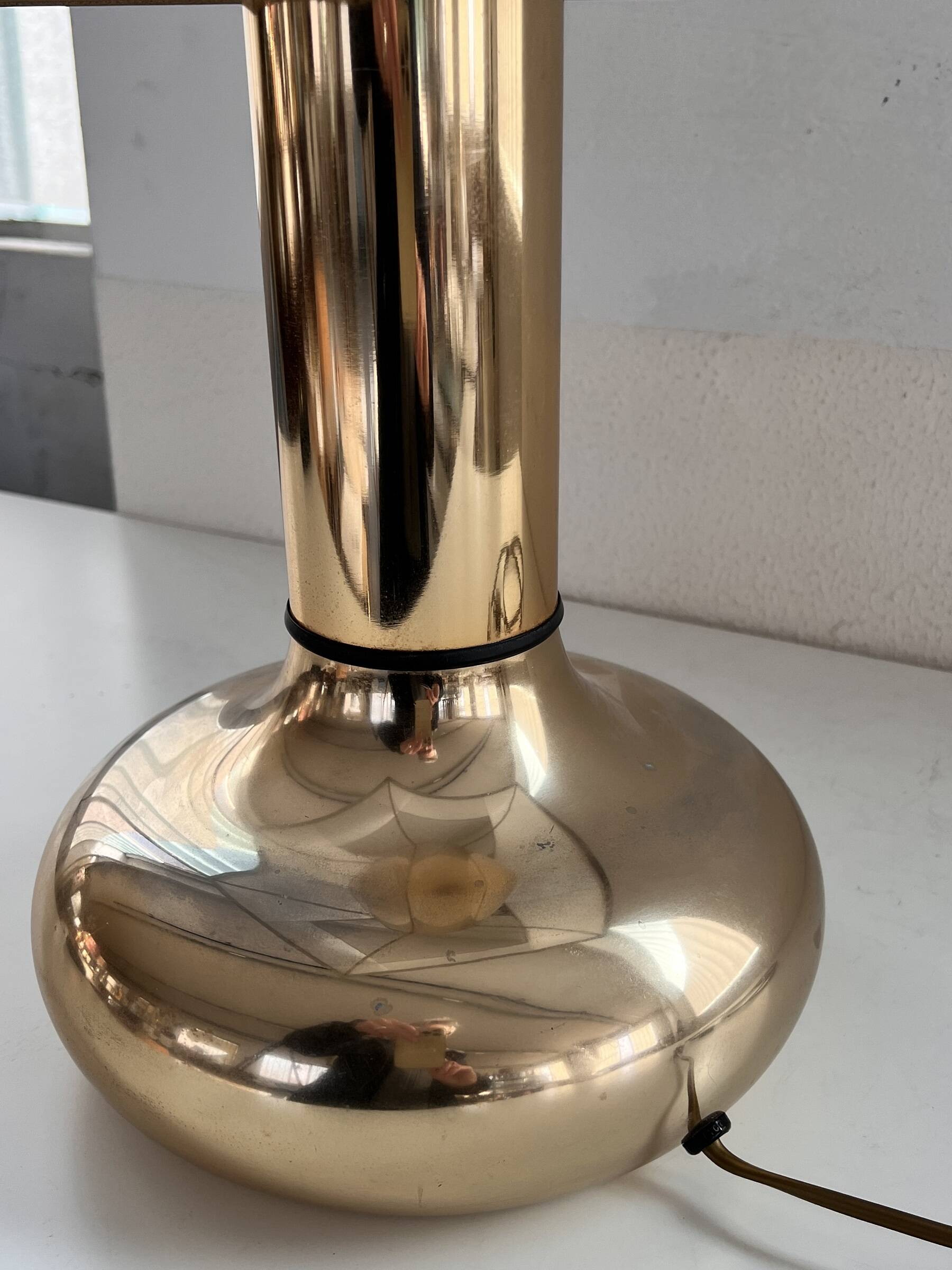 Italian metal table lamp with perspex lampshade, 1970s