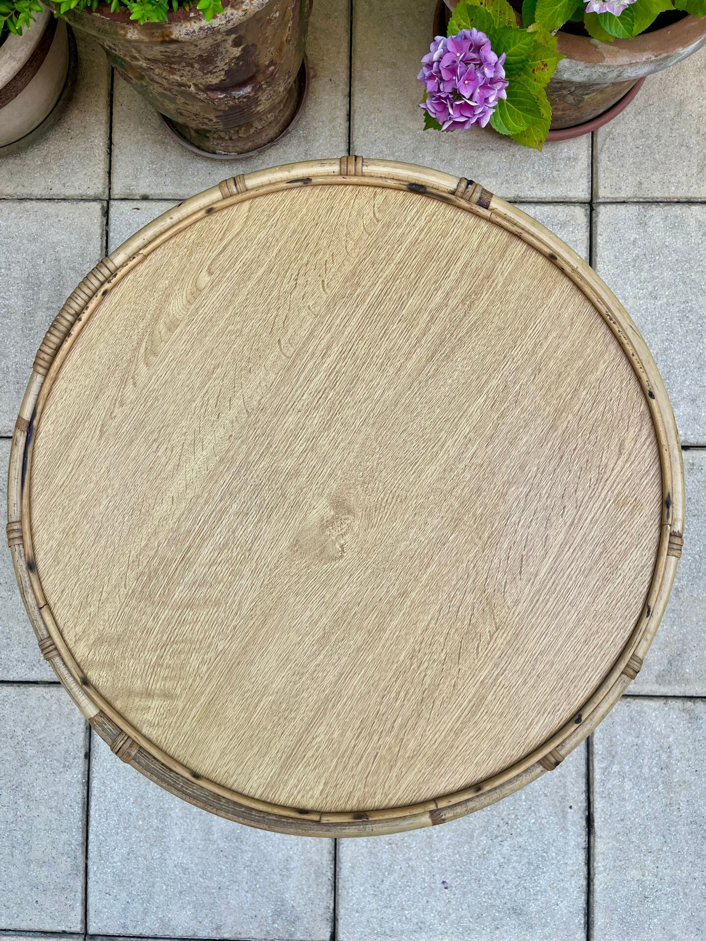 Table basse ronde rotin années 60