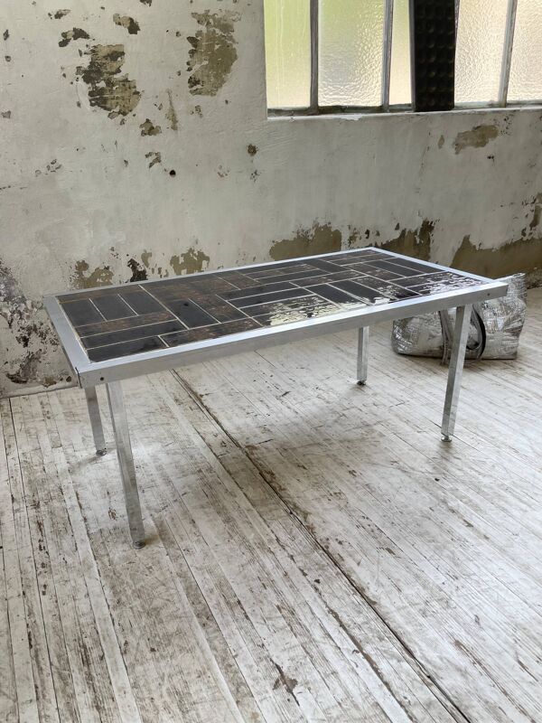 Table basse chrome et carrelage années 50