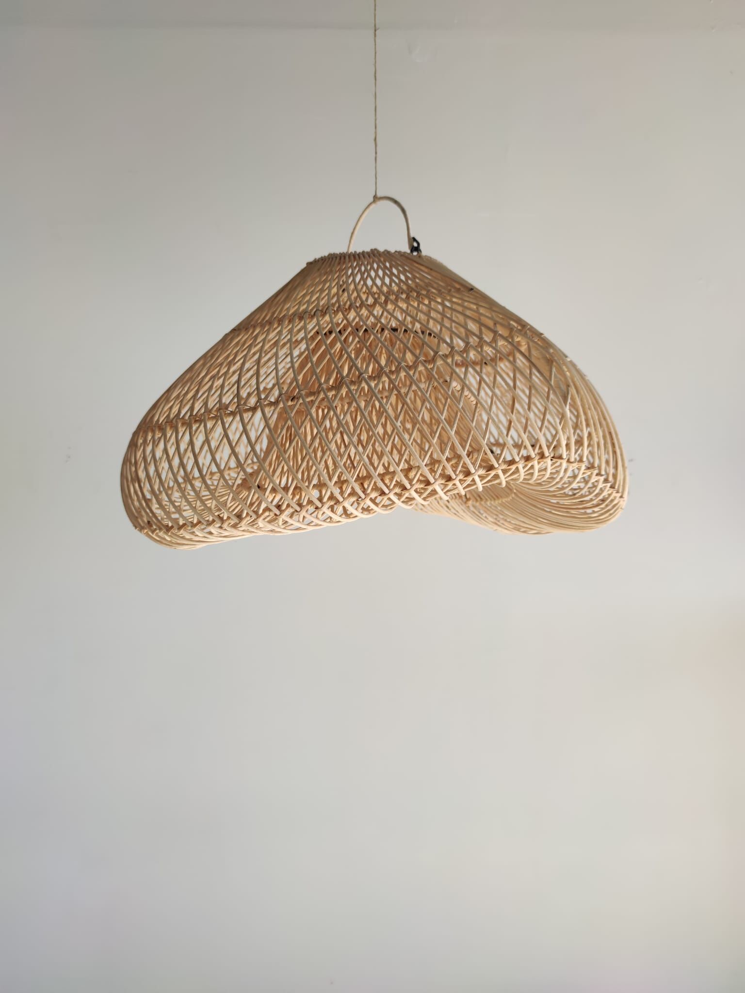 Small rattan lampshade in the shape of a braided hat