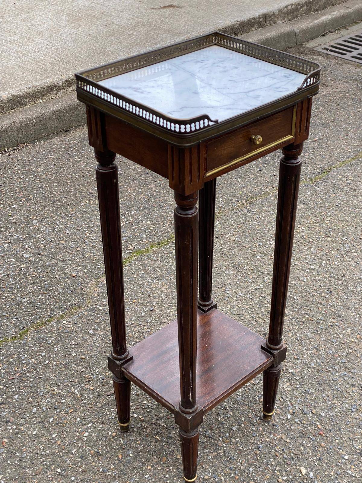 Louis XVI Napoleon III stool from the 19th century, white marble.