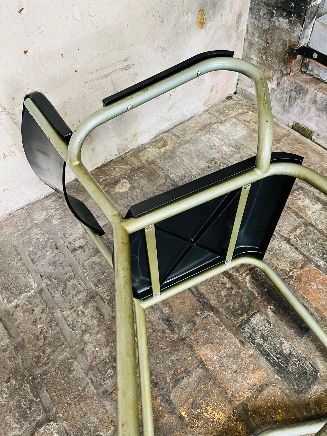 Fauteuil Traîneau Italien 70’s – Hêtre Et Aluminium Chromé – Design Vintage