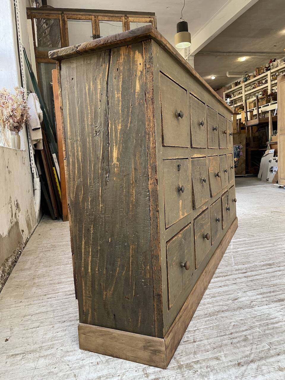 Green patina workshop furniture