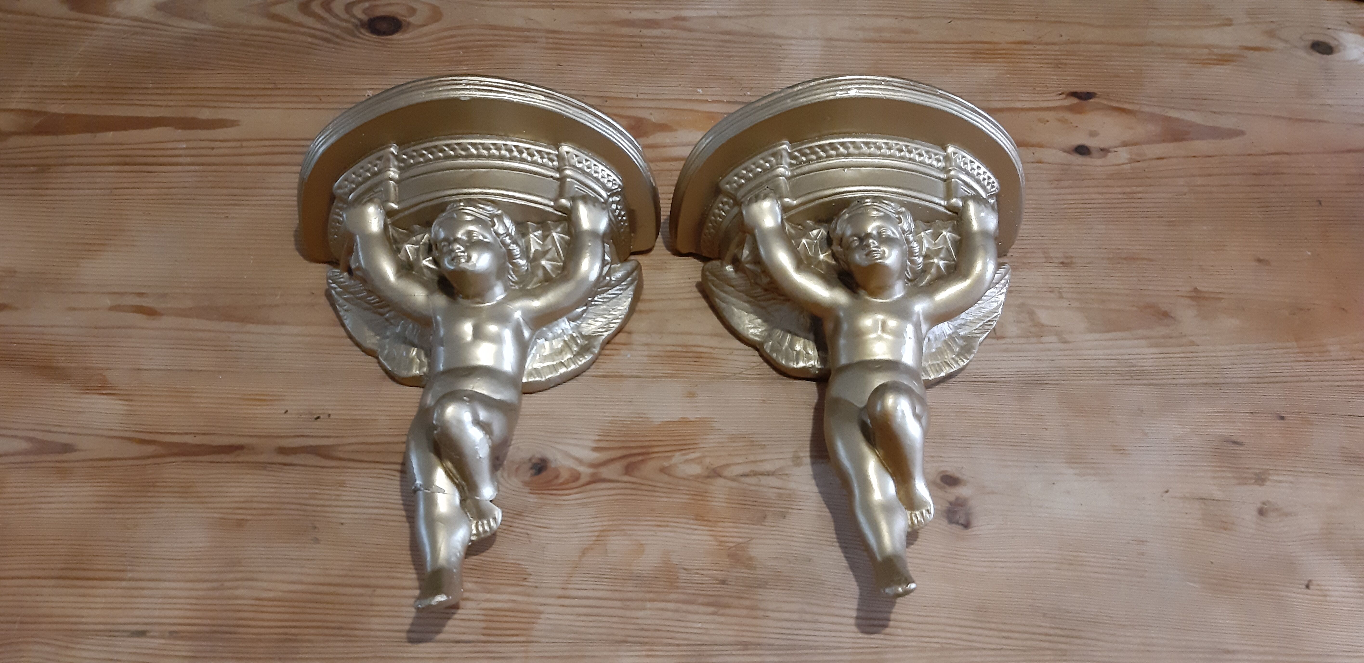 Pair of golden plaster wall selettes