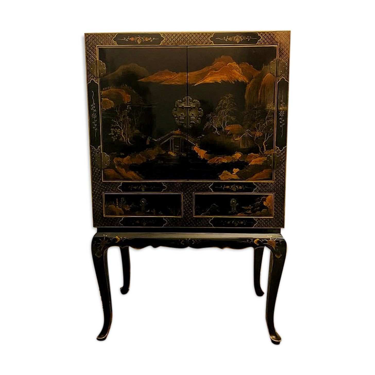 Bar furniture / coat of arms Chinese lacquered entrance