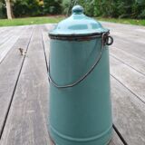 Pot à lait émaillé