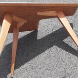 Tripod table