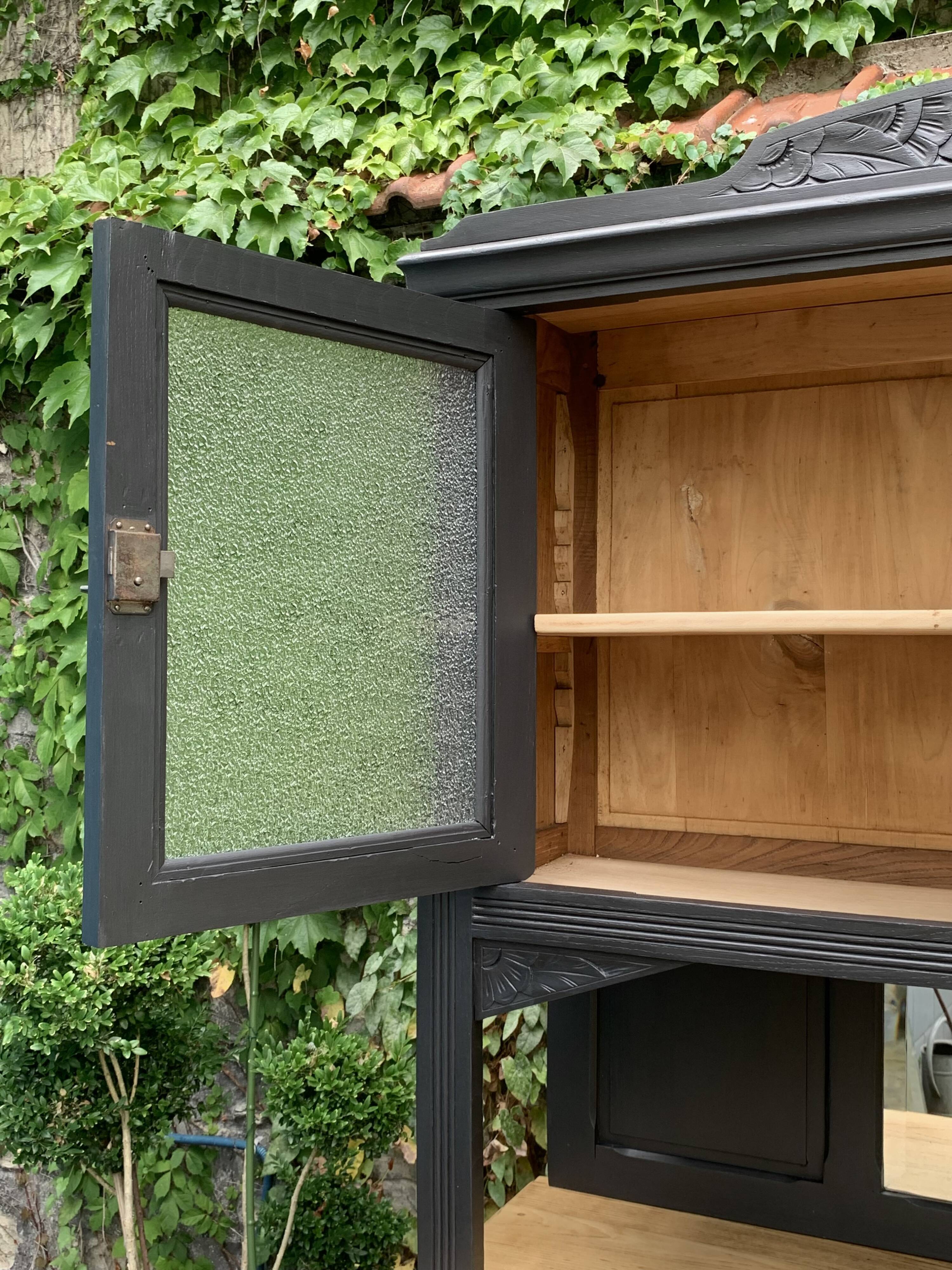 Parisian art deco buffet in solid walnut 1930