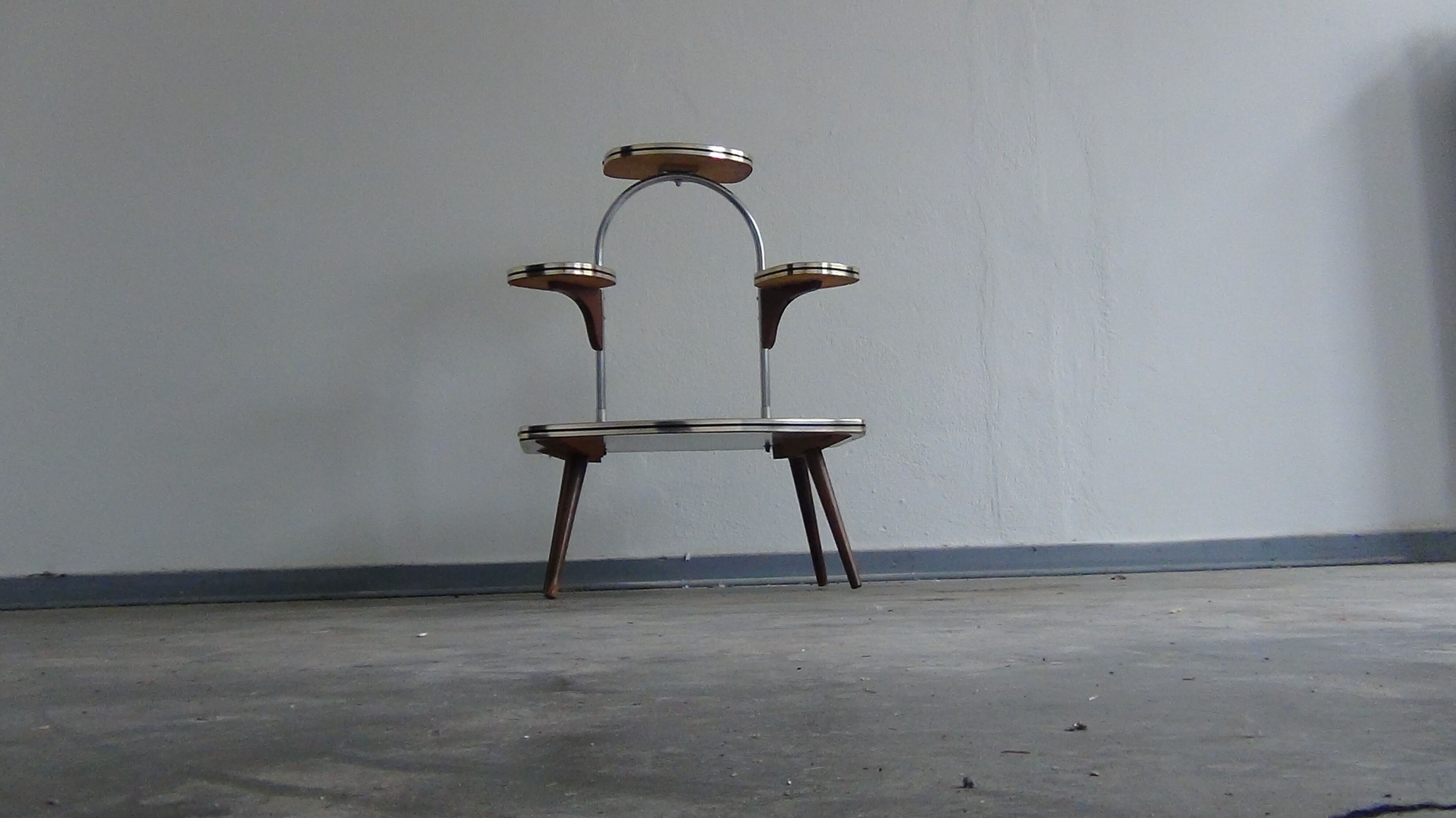 Vintage 50s flower table