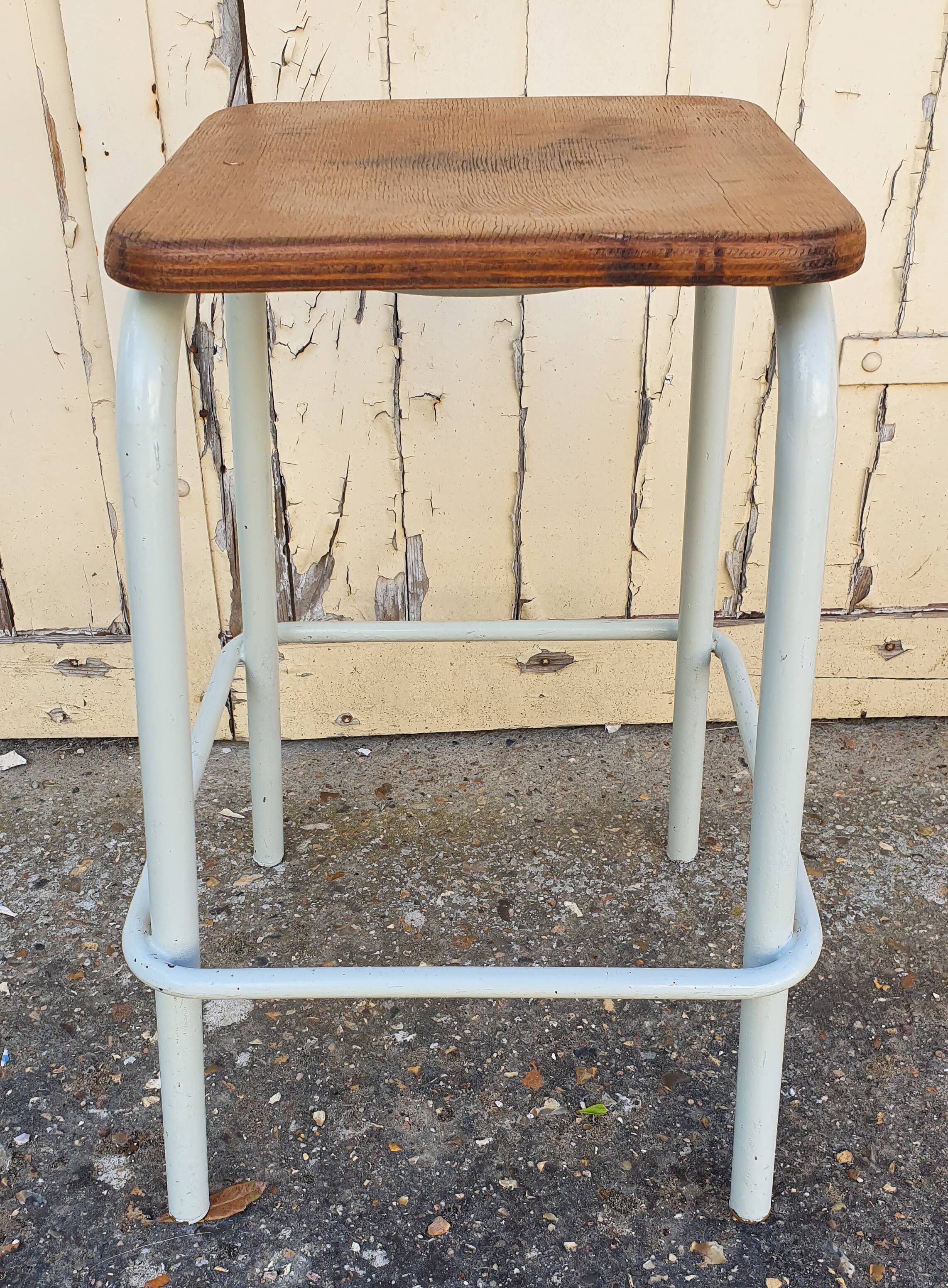 Tabouret industriel carré blanc bois et métal vintage