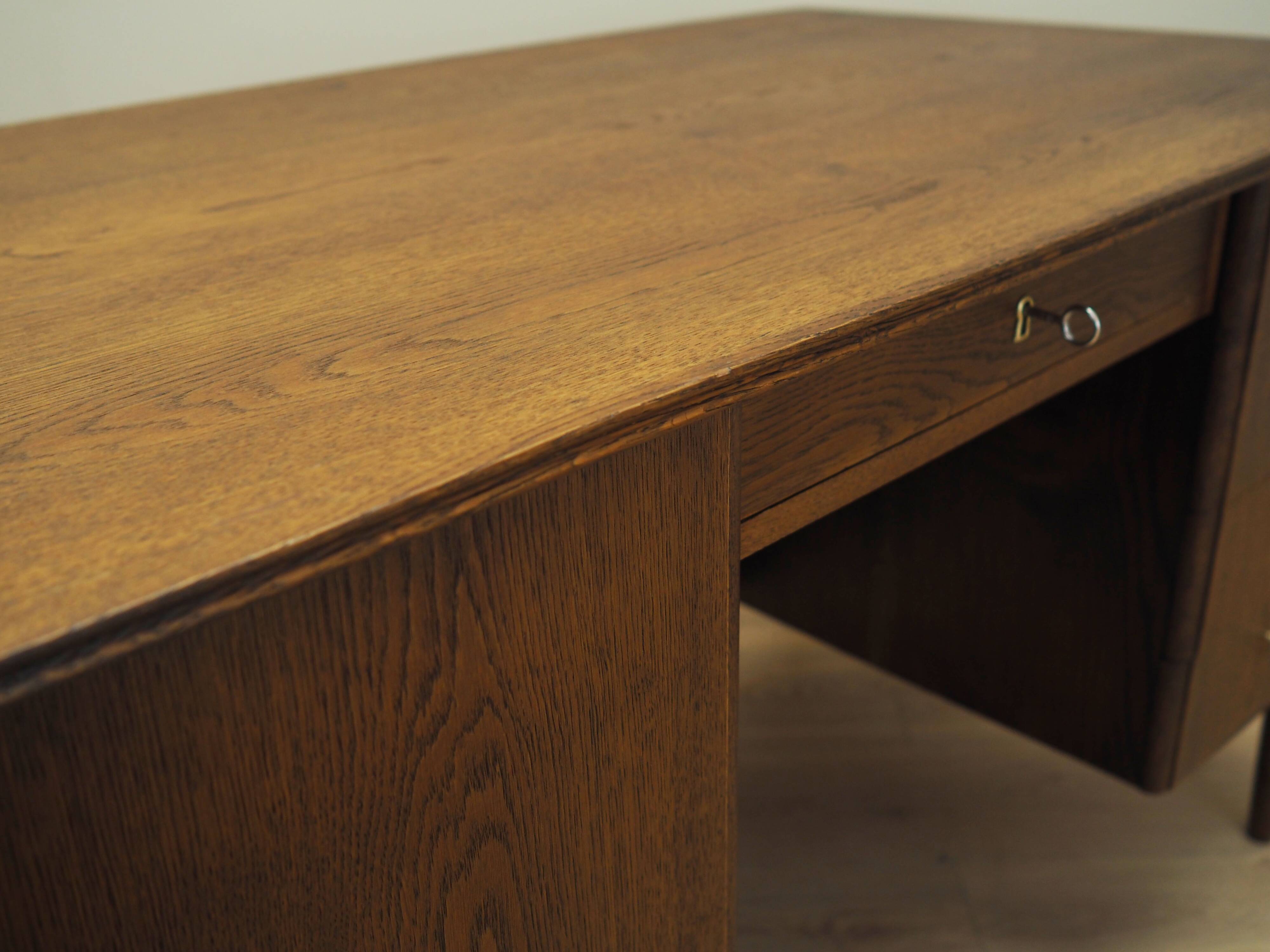 Oak desk, Danish design, 1970s, production: Denmark