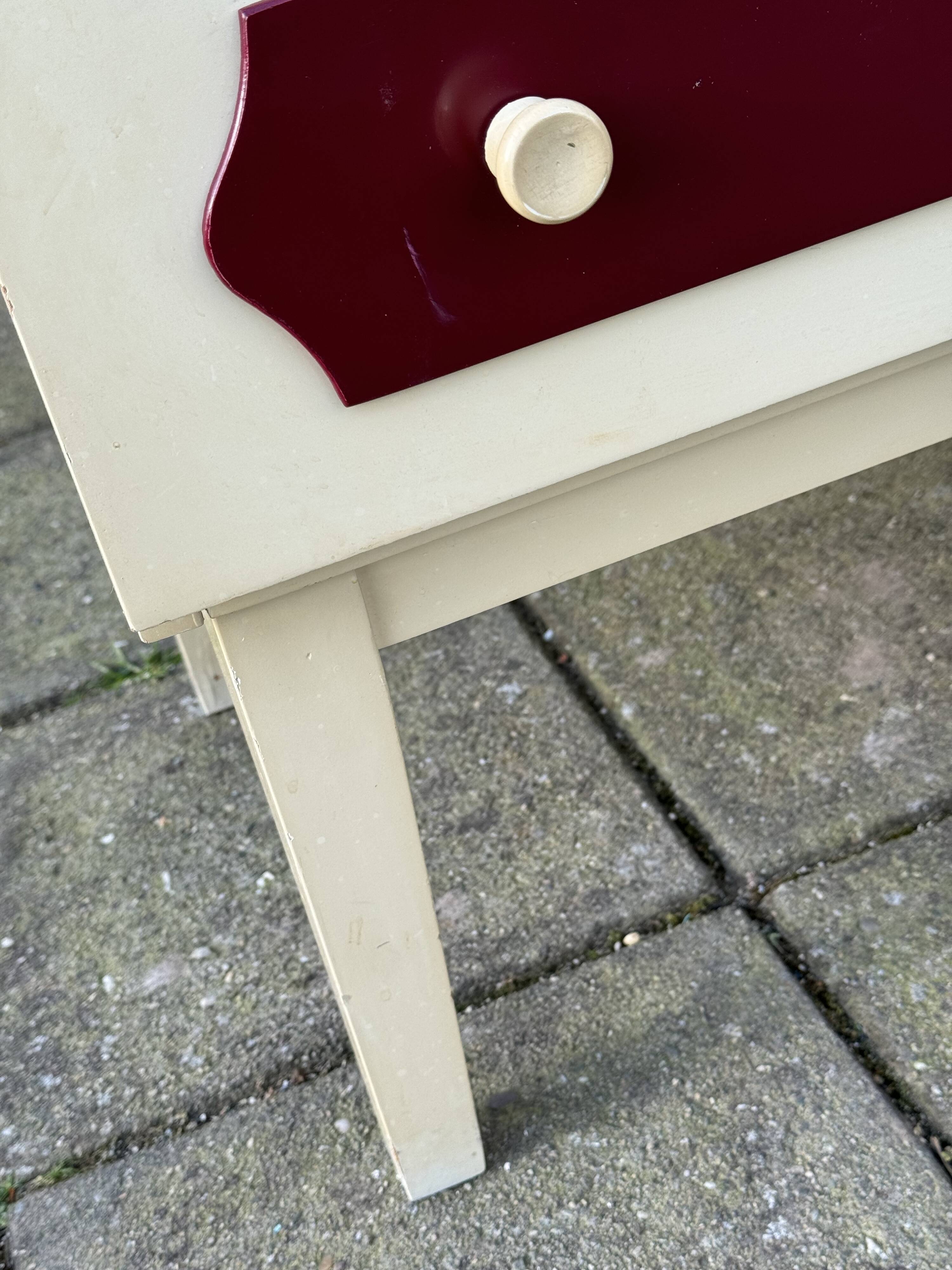 Vintage chest of drawers