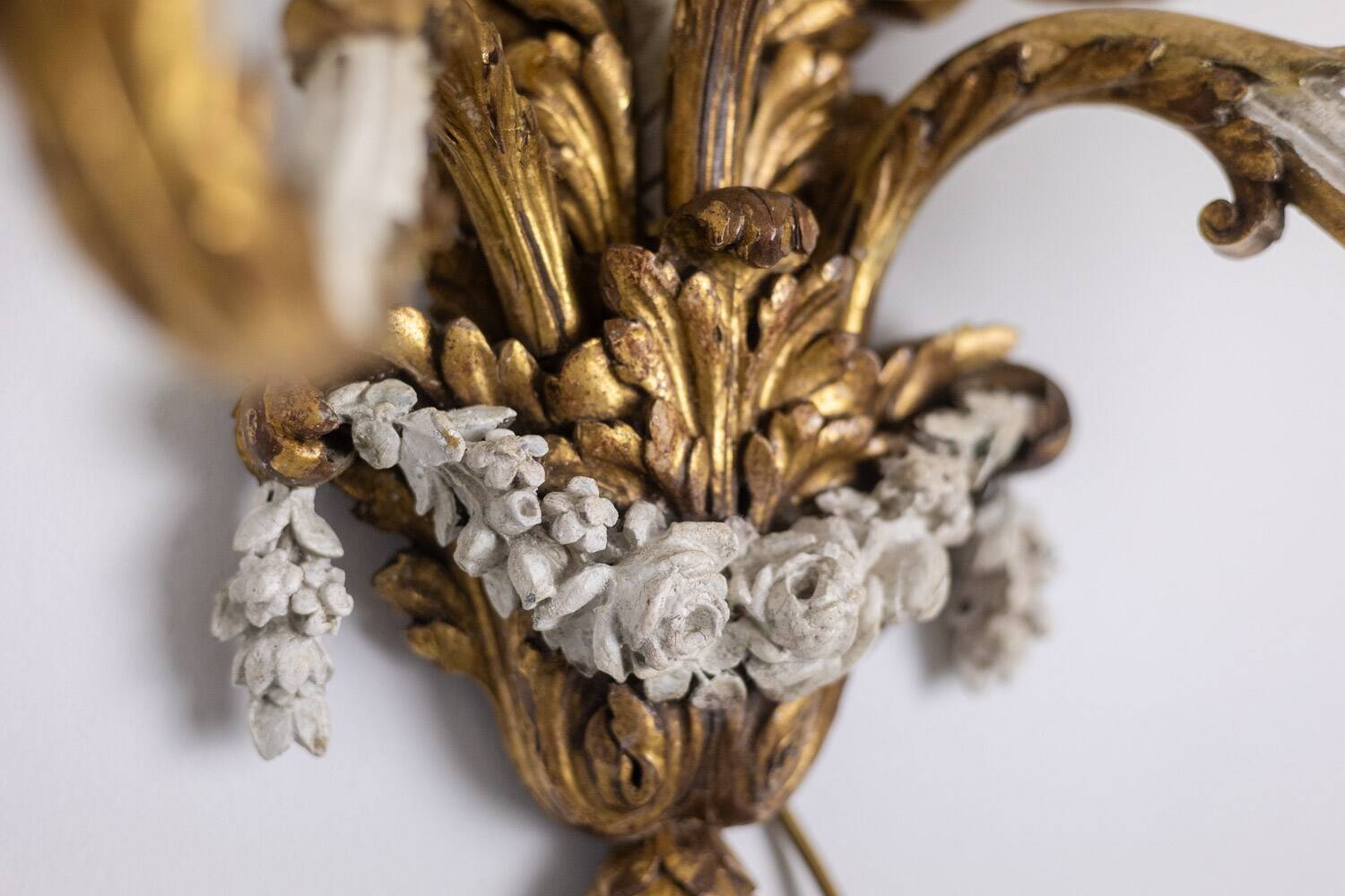 Pair of Louis XVI style wall lights in gilded and lacquered wood. Circa 1900.